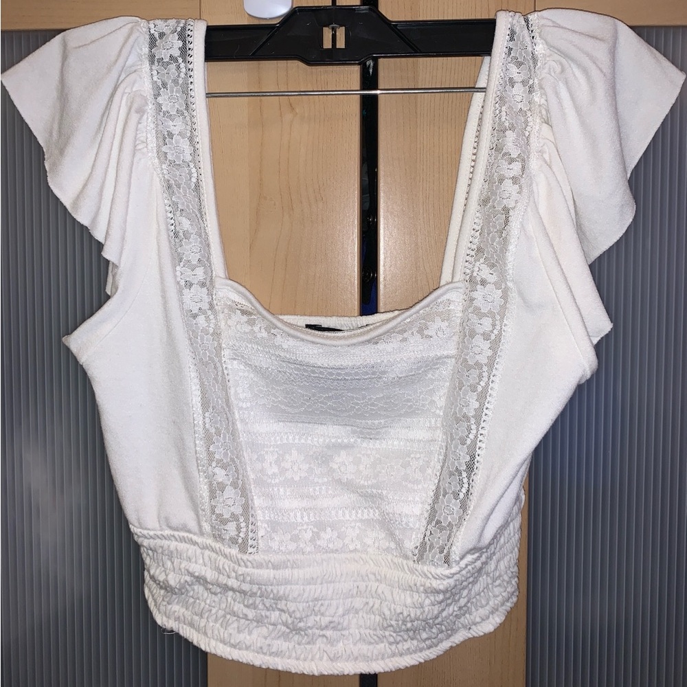 Forever 21 lacey crop top in white color Size Small